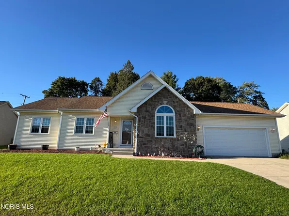 29 Hawthorne Dr, Delta, OH 43515