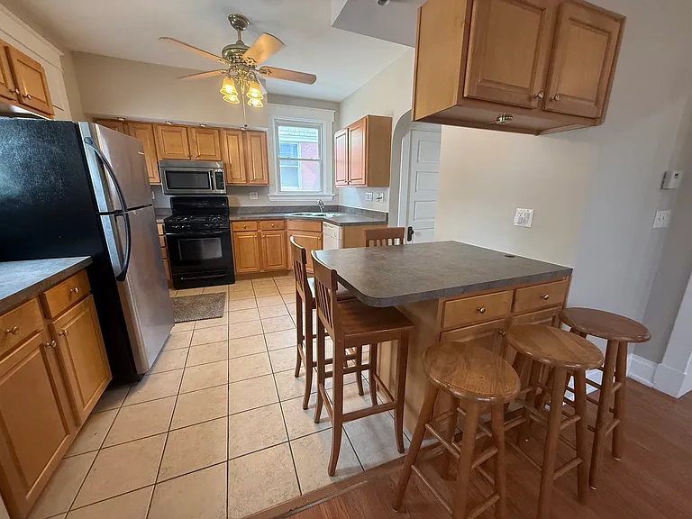 1013 Delta Ave — Photo 1