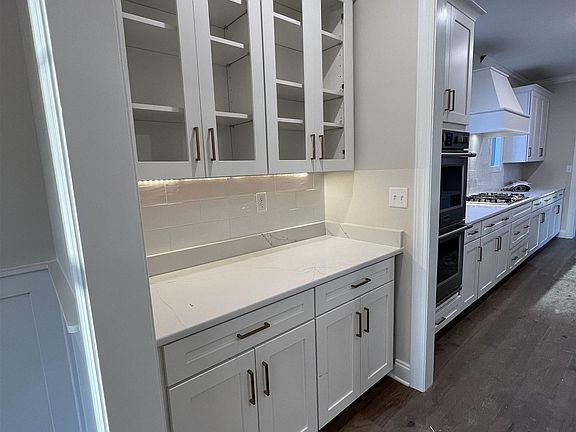 4th image of 430 Tara Oaks Dr