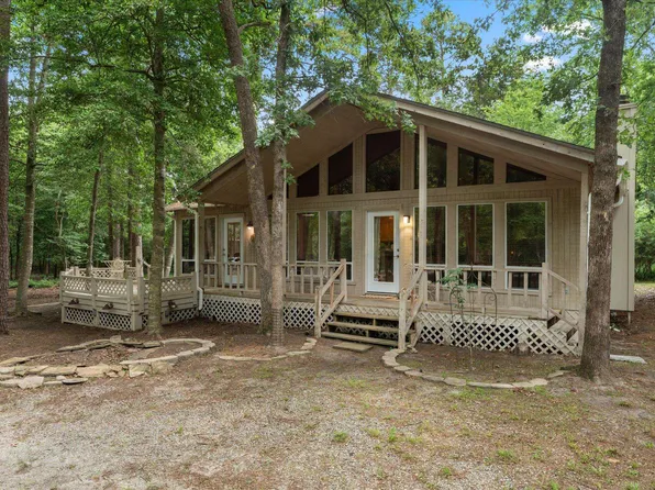 177 Woodfern Gln, Holly Lake Ranch, TX 75765