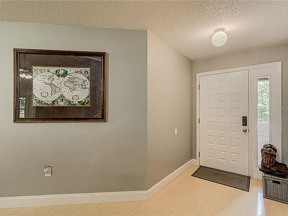5th image of 353 N Fork Dr