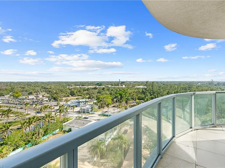 3000 Oasis Grand Blvd #1101 — Photo 16