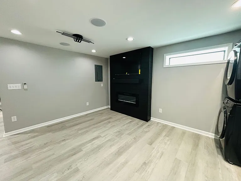 424B N Main St — Photo 3