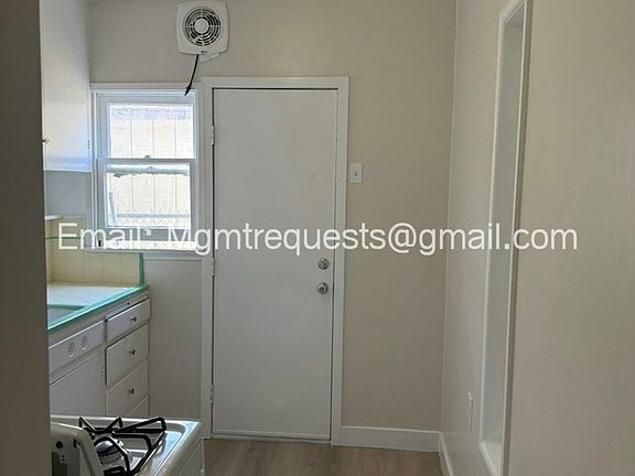 4th image of 3848 Locust St #3850