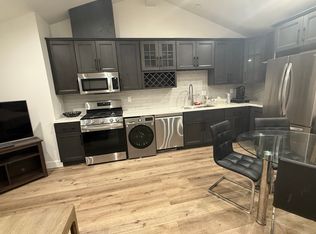 8037 Farralone Ave, Canoga Park, CA 91304