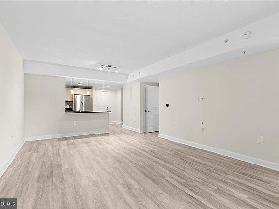 5th image of 2451 Midtown Ave APT 209