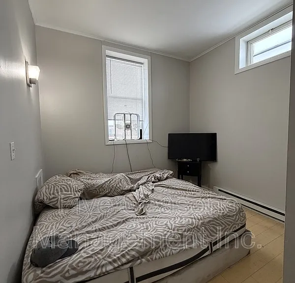 194 North St #10 — Photo 9