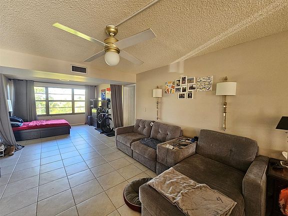 5th image of 6085 S Balboa Circle #303