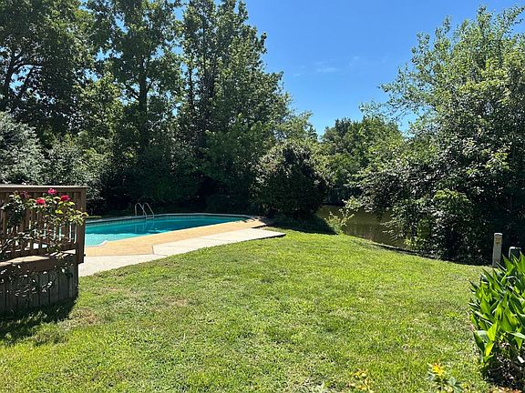 4th image of 4559 Revere Dr