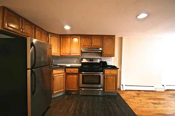 Rented by Rental Solutions Inc | media 2