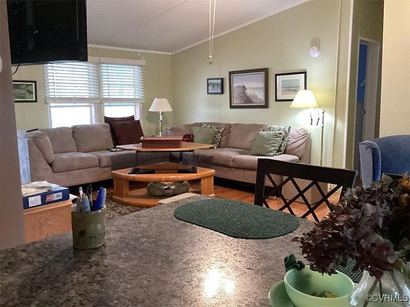5th image of 432 Fox Den Dr
