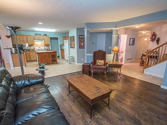 3rd image of 8569 Westfield Park Dr
