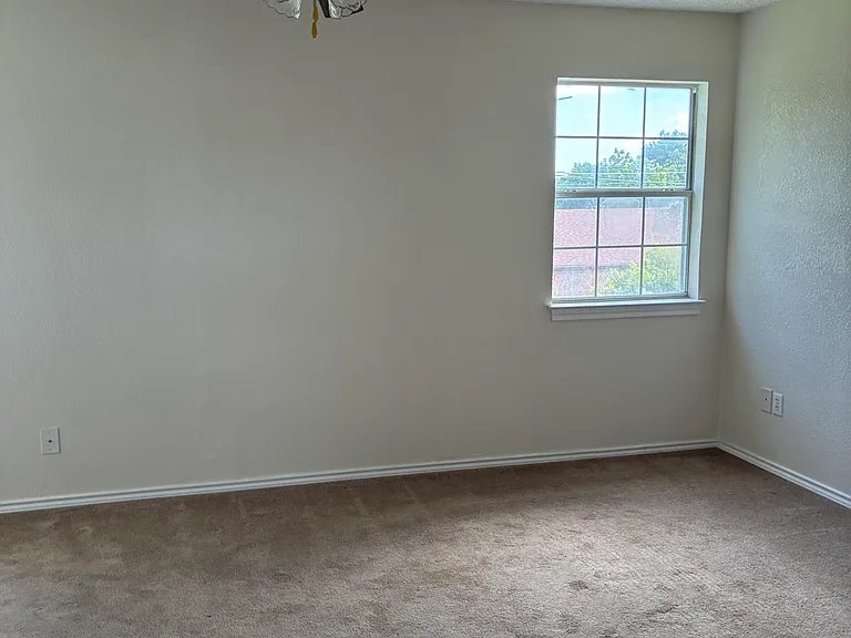 406 N Denny St #B — Photo 13