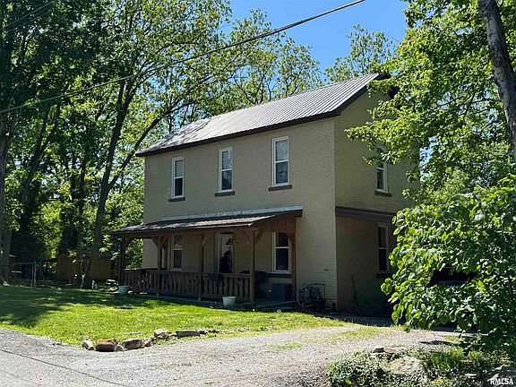 2nd image of 104 W Heacock St