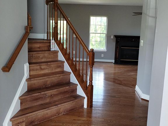 3rd image of 9320 Laurel Oak Dr