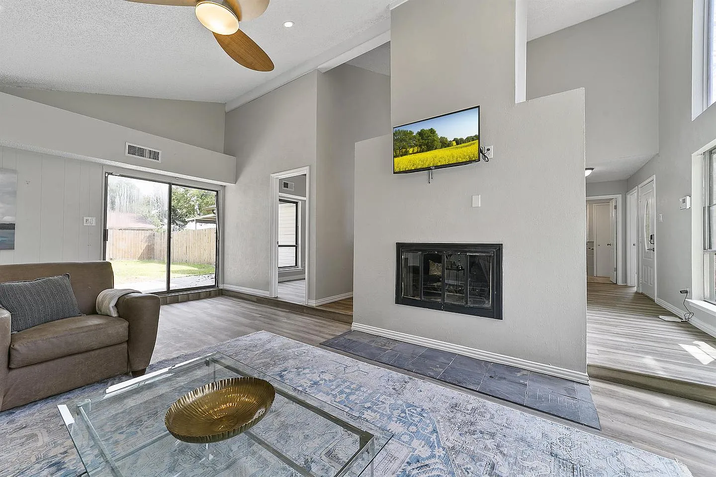 Private Room in well-maintained Garland home | Flexible terms & shared amenities — Photo 4