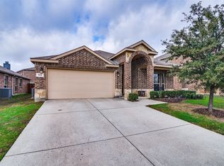 970 Llano Dr, Aubrey, TX 76227
