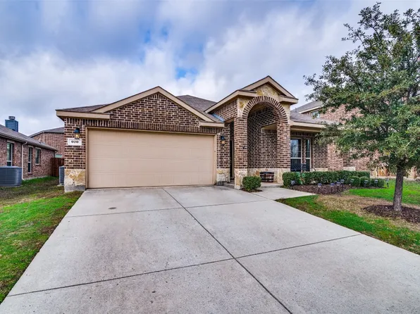 970 Llano Dr, Aubrey, TX 76227