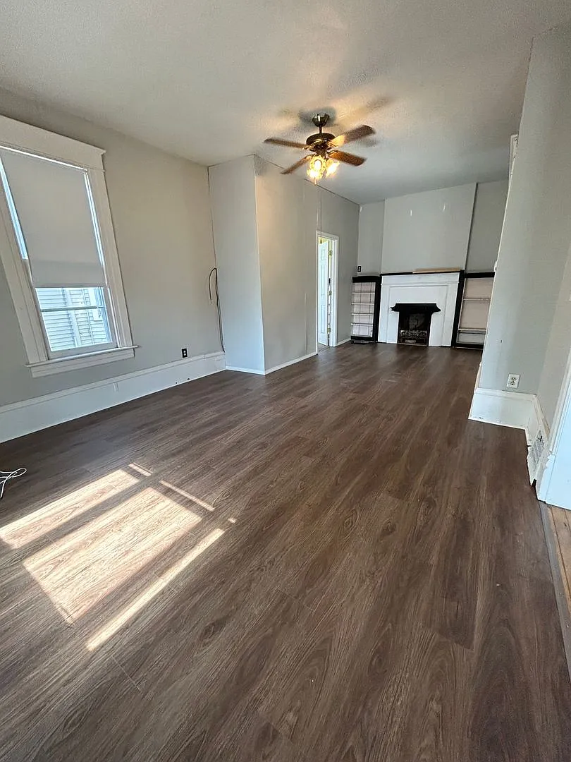Spacious 5 Bedroom, 2 Bathroom Home Near UW-La Crosse Available June 1, 2027 — Photo 4