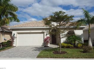 1670 Serrano Cir, Naples, FL 34105