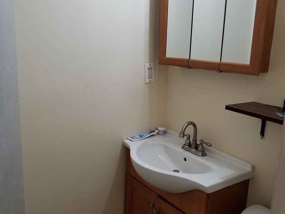 2nd image of 9512 Avenue K Floor Basement