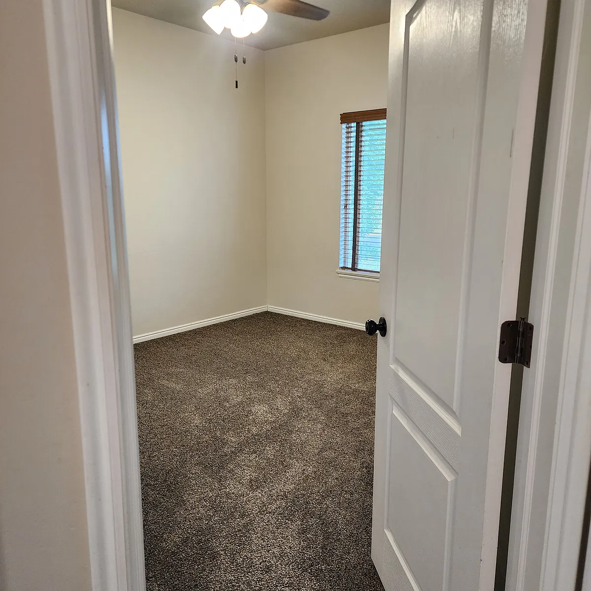Optional Office/Craft space - N 1325 W