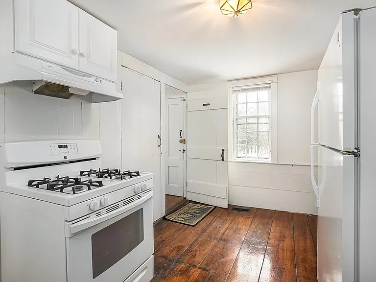 25 Elm St #0 — Photo 6