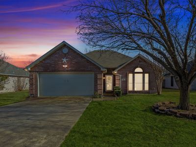 922 Alpine St, Forney, TX, 75126