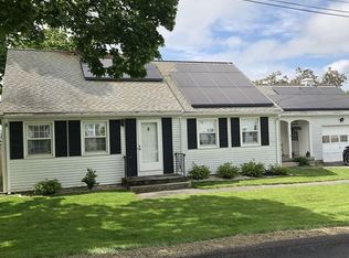 15 Simon Ct, Clinton, MA 01510