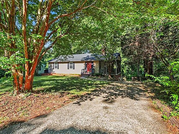 4th image of 336 Lawndale Dr