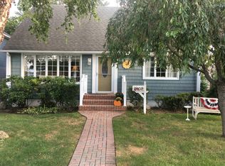 1850 Old Mill Rd, Merrick, NY 11566