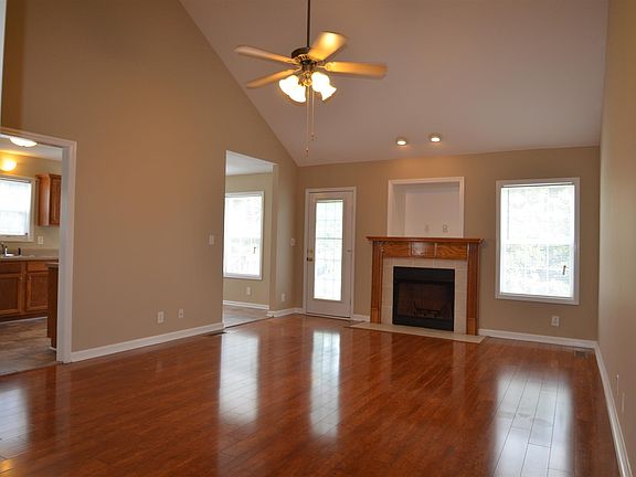 4th image of 225 Harold Dr