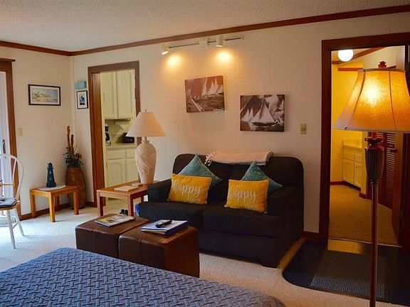 3rd image of 3641 NW Oceanview Dr #110