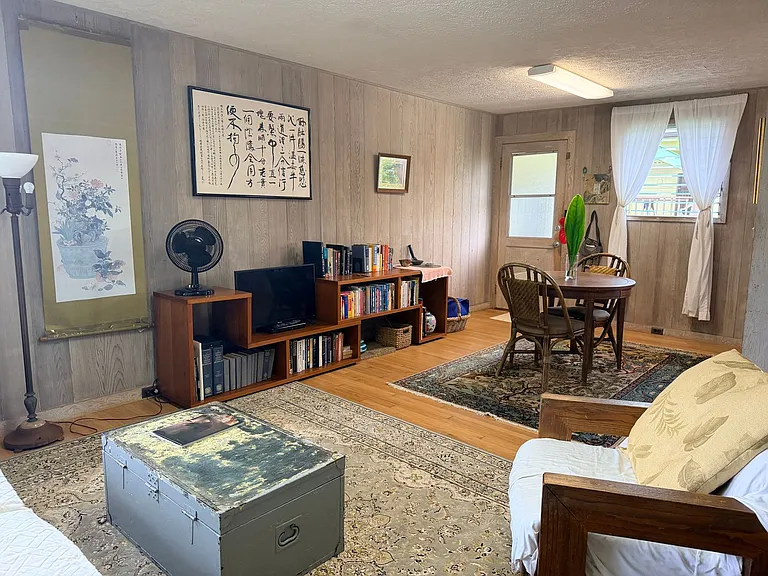 1218 Haihai St — Photo 2