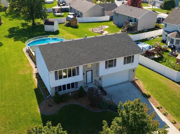 8921 W 125th Pl, Cedar Lake, IN 46303