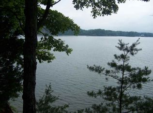 Weaver Ln, Dandridge, TN 37725