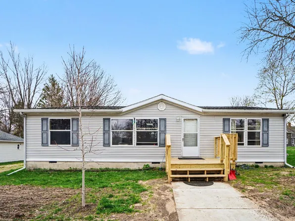 403 E 2nd St, Lawton, MI 49065