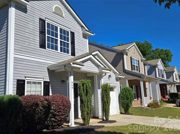 949 Willow Creek Dr, Gastonia, NC 28054