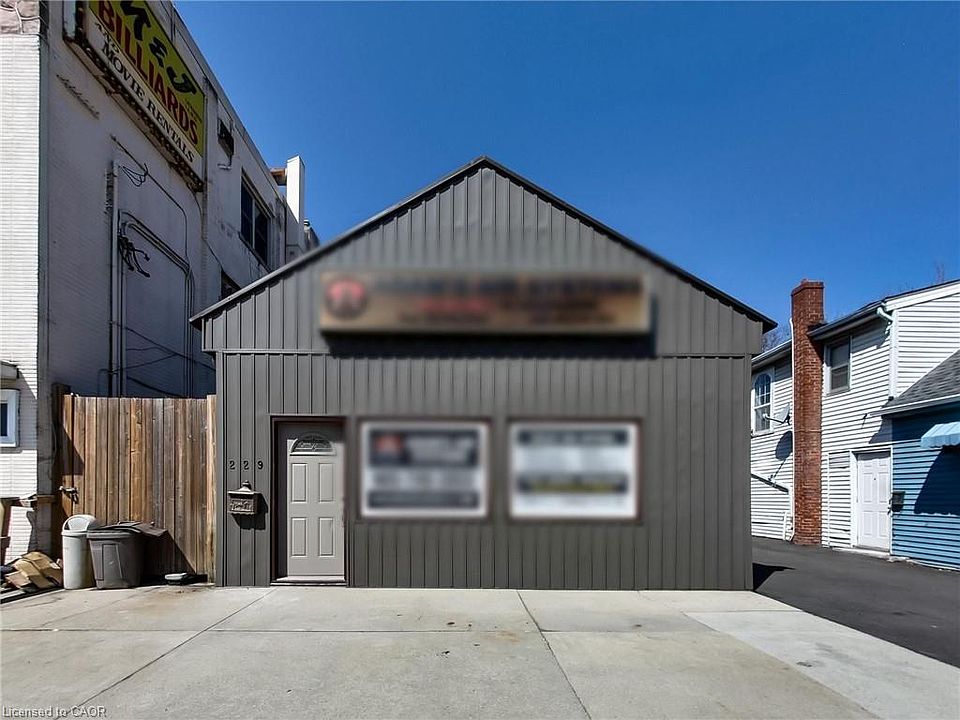 1st image of 229 Parkdale Ave N