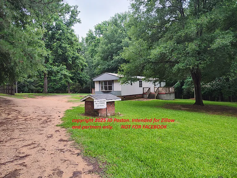 733 W Mount Gallant Rd — Photo 2