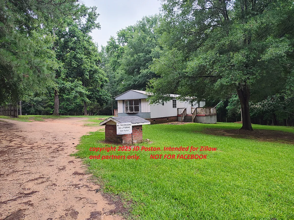 Building Photo - 733 W Mount Gallant Rd