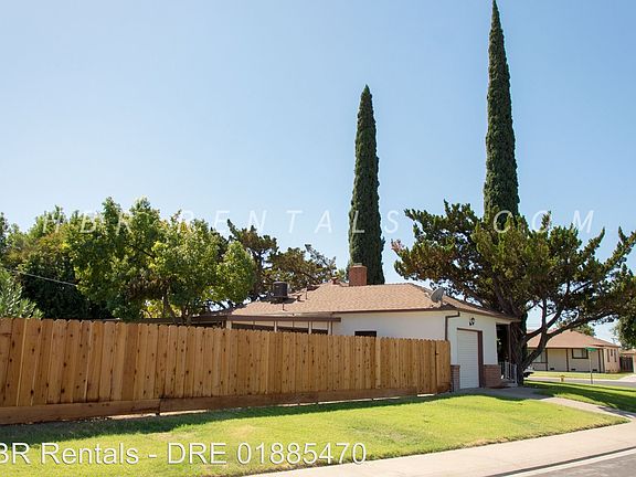 2nd image of 902 Aldwina Ln