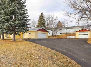 309 2nd St NE, Kenmare, ND 58746