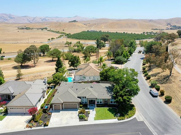3rd image of 1420 Paullus Dr
