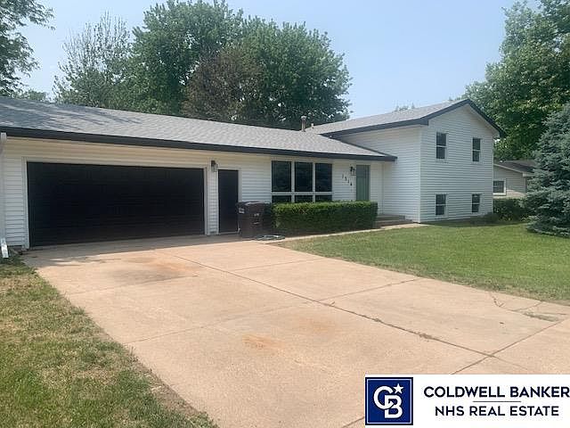 1st image of 1316 E Lawn Plaza Dr