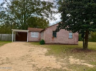 201 Rogers Cir, Brookhaven, MS 39601