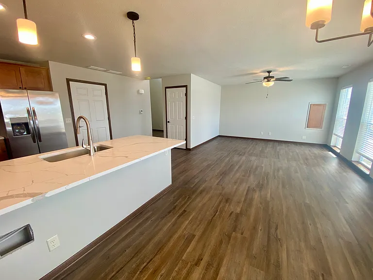 106 W Samuel Ave — Photo 4