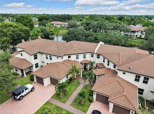 1100 Diamond CIR #1104, NAPLES, FL 34110
