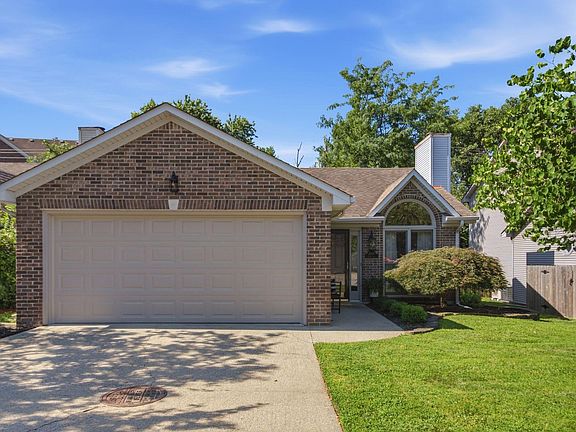 2nd image of 2060 Glade Ln