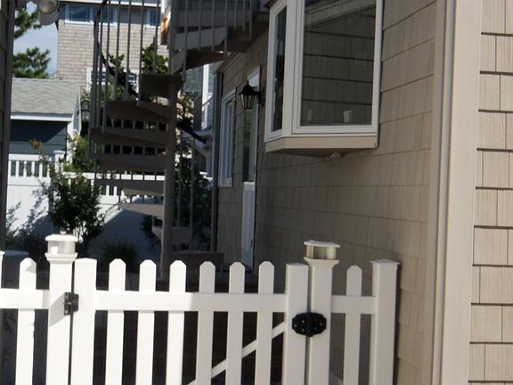 3rd image of 129 E Macevoy Lane  - 121st Street